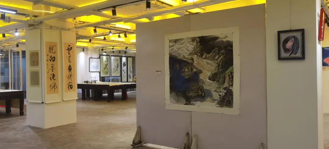 迎新年＂愿景共享＂中美聯合藝術交流展在上海中國書法院北外灘藝術館開展